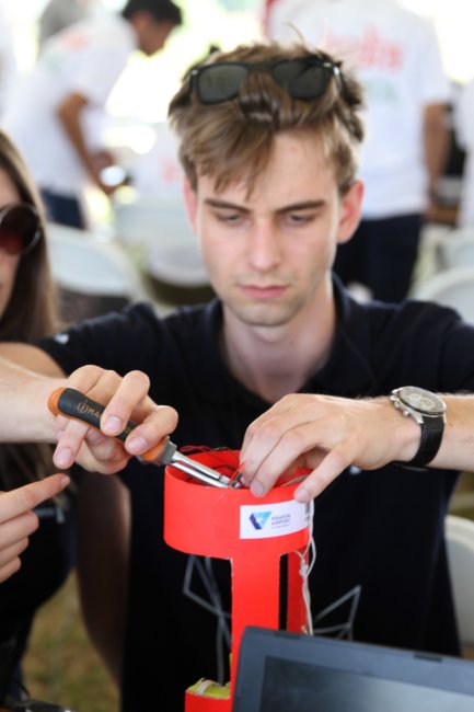 ../previews/004-CanSat Competition_4837.jpg.medium.jpeg