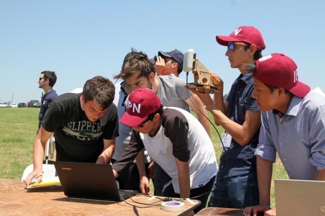../previews/026-CanSat Competition_4882.jpg.medium.jpeg