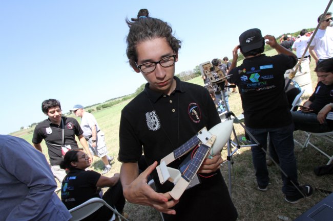 ../previews/052-CanSat Competition_4654.jpg.medium.jpeg