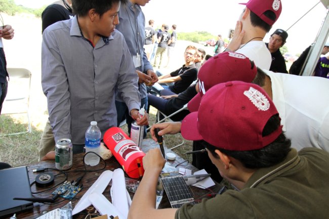 ../previews/053-CanSat Competition_4655.jpg.medium.jpeg