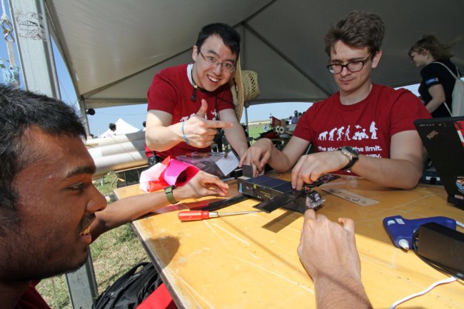 ../previews/077-CanSat Competition_4685.jpg.medium.jpeg