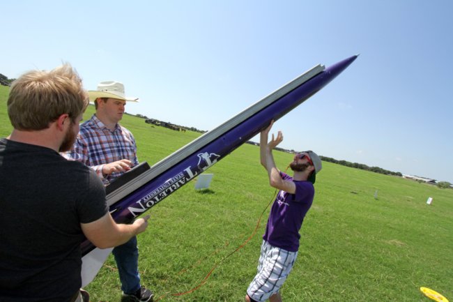 ../previews/082-CanSat Competition_4690.jpg.medium.jpeg