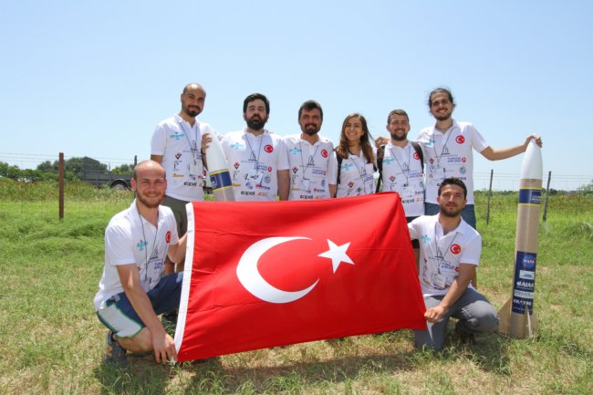 ../previews/098-CanSat Competition_4708.jpg.medium.jpeg