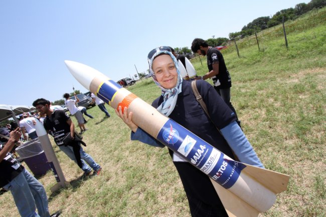 ../previews/101-CanSat Competition_4712.jpg.medium.jpeg