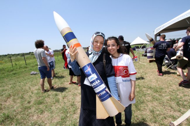 ../previews/103-CanSat Competition_4714.jpg.medium.jpeg